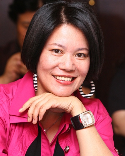 2008年度最佳女裝設(shè)計師：李小燕.JPG